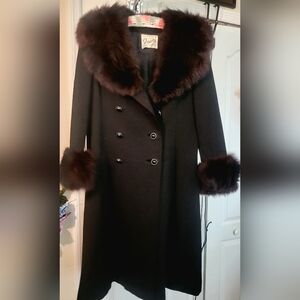 Vintage 1950-1960 Elegant Black Coat with Fox Fur Trim